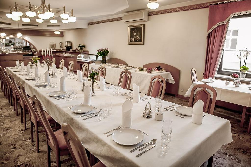 Bed and Breakfast Palazzo Adler Swarzędz Esterno foto