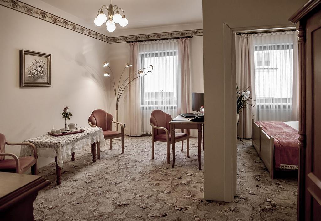 Bed and Breakfast Palazzo Adler Swarzędz Esterno foto
