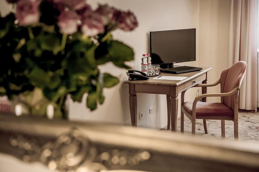 Bed and Breakfast Palazzo Adler Swarzędz Esterno foto